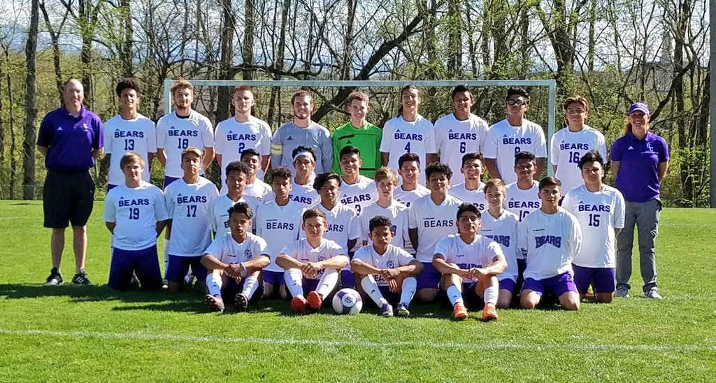 KelliBTn's tweet photo. 2017 SCHS Soccer #goSCHSsoccer https://t.co/BrDI5xfVOo