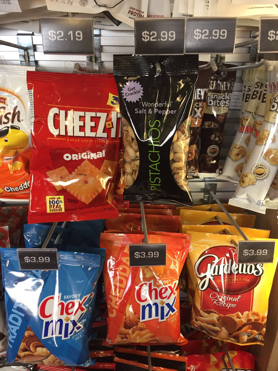 innovationfit's tweet photo. Decisions, decisions, decisions U can always find a healthy choice. It's your decision!
#pistachios #getsnackin #cheatdayradio #springbreak https://t.co/UkEFixZ9xG
