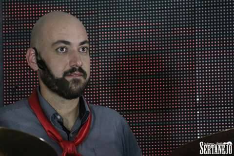 ThiagoMaurer's tweet photo. Fotos da GRAVAÇÃO Do 1º CD E DVD #PaulinhoMocelin&amp;CoracaoDeGaiteiro
Obrigado aos parceiros:
#LevadaBaquetas #PitbullHardBags https://t.co/rUrSdIMLn6