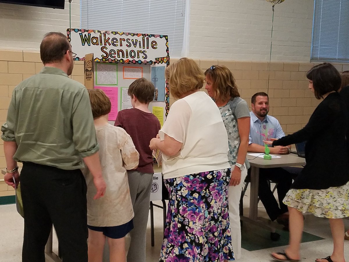 MichelleConcep3's tweet photo. Passport to My Future:  Our parents and students are learning together as they visit our stations. https://t.co/DktMJMN6Zz