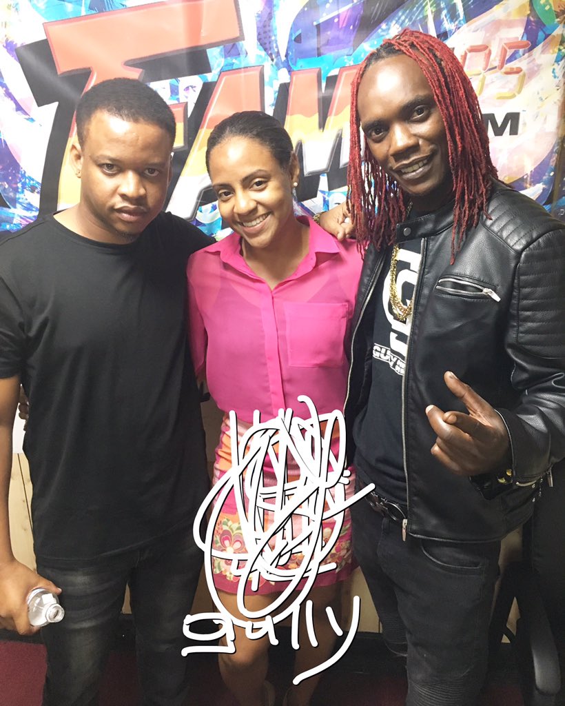 FAME95FM1's tweet photo. It's a Gully invasion here at #Fame95 thanks #flexxxinthecomplex and #chasecross for stopping in the #Eblaze https://t.co/dDaiuR2xTi