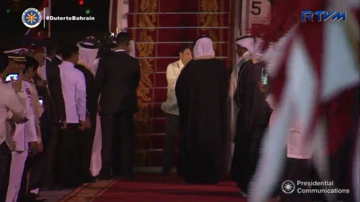 mariel_chong's tweet photo. Welcome here in Bahrain pres. #Duterte π π #DuterteBahrain #DuterteInBahrain #bahrain https://t.co/cNo1VCRhUa