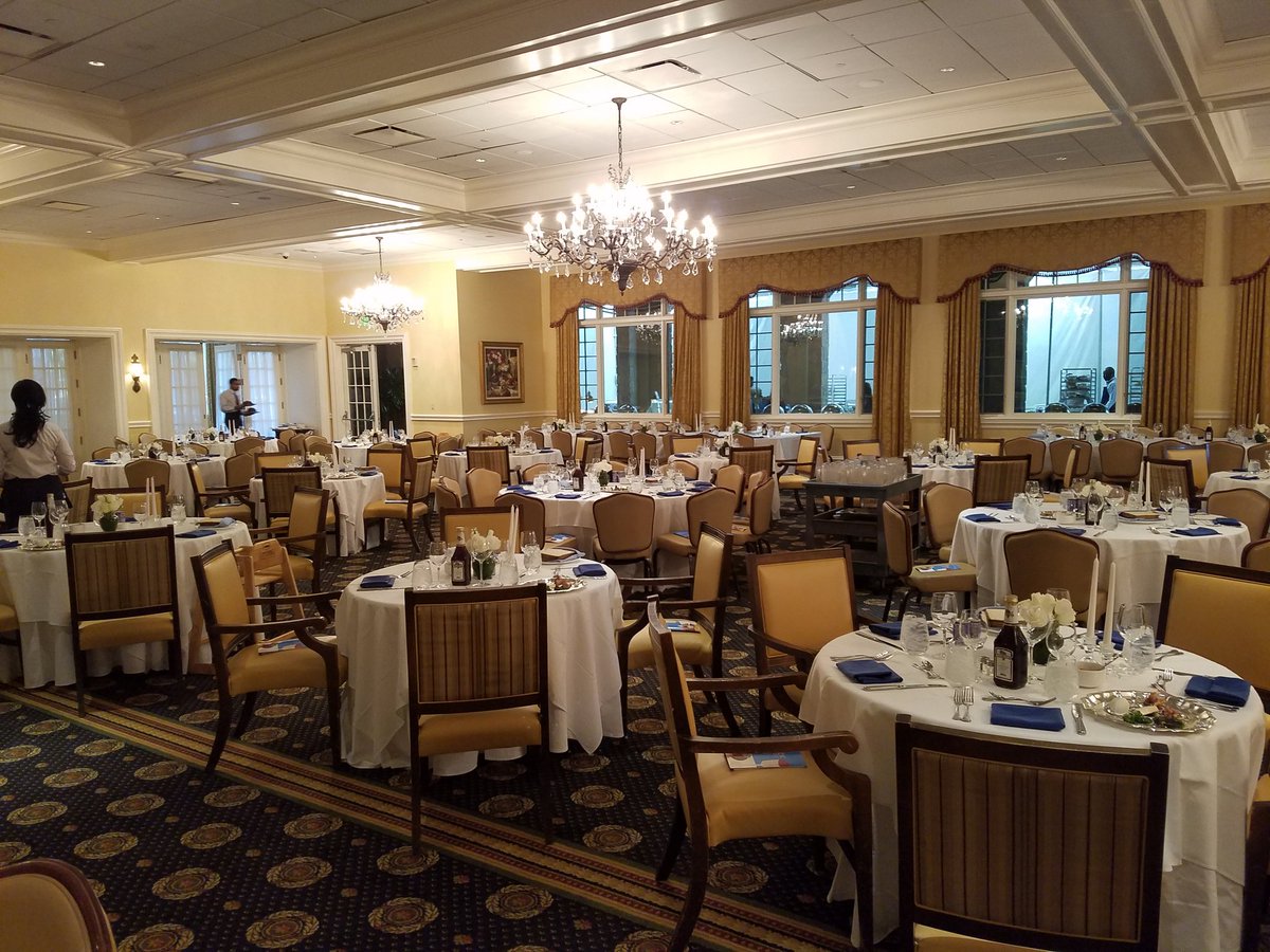 AlpineCC1928's tweet photo. Our before & after of #Passover2017 #alpinecountryclub https://t.co/DzZVBMg7oI