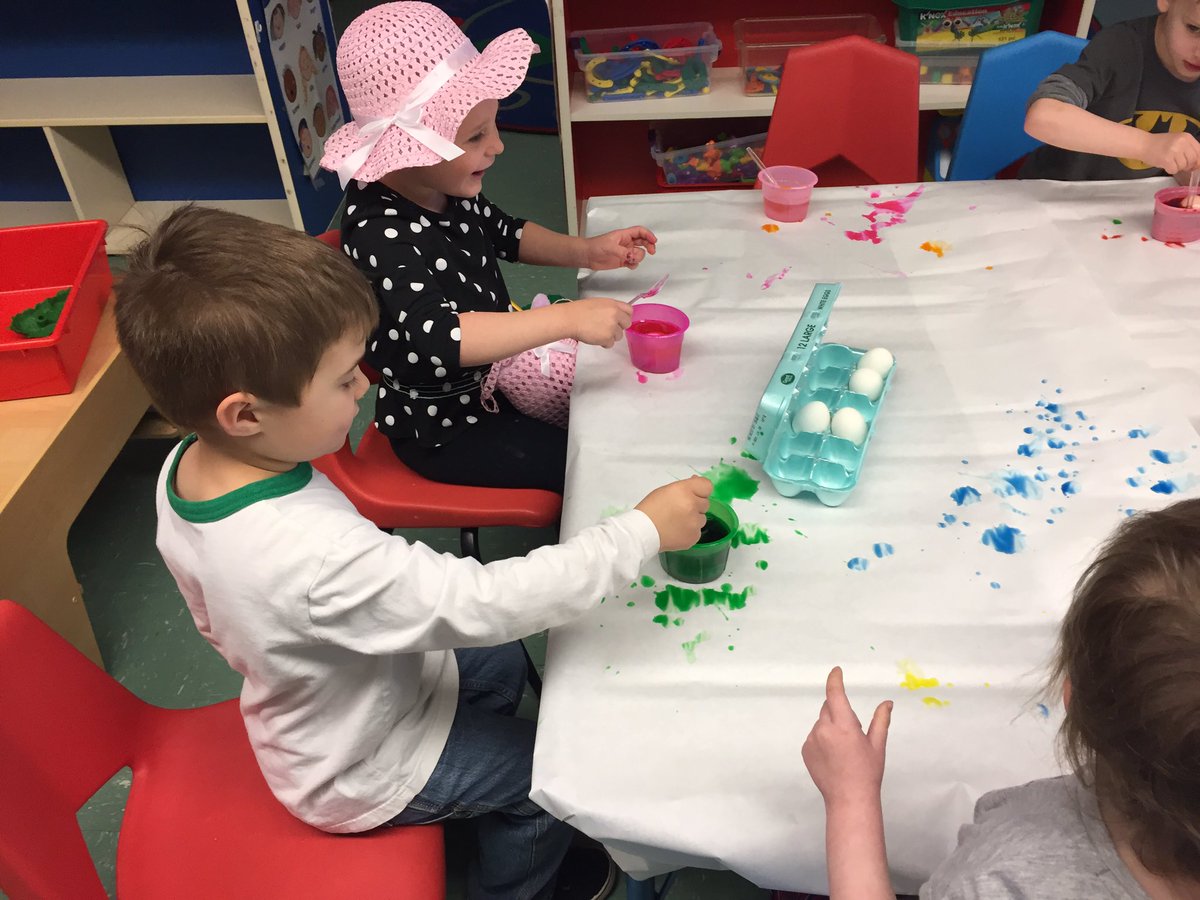 MissOley3's tweet photo. Coloring eggs and having some spring fun! #OnceACard #mentorpreschool https://t.co/sn5RGaL2xz