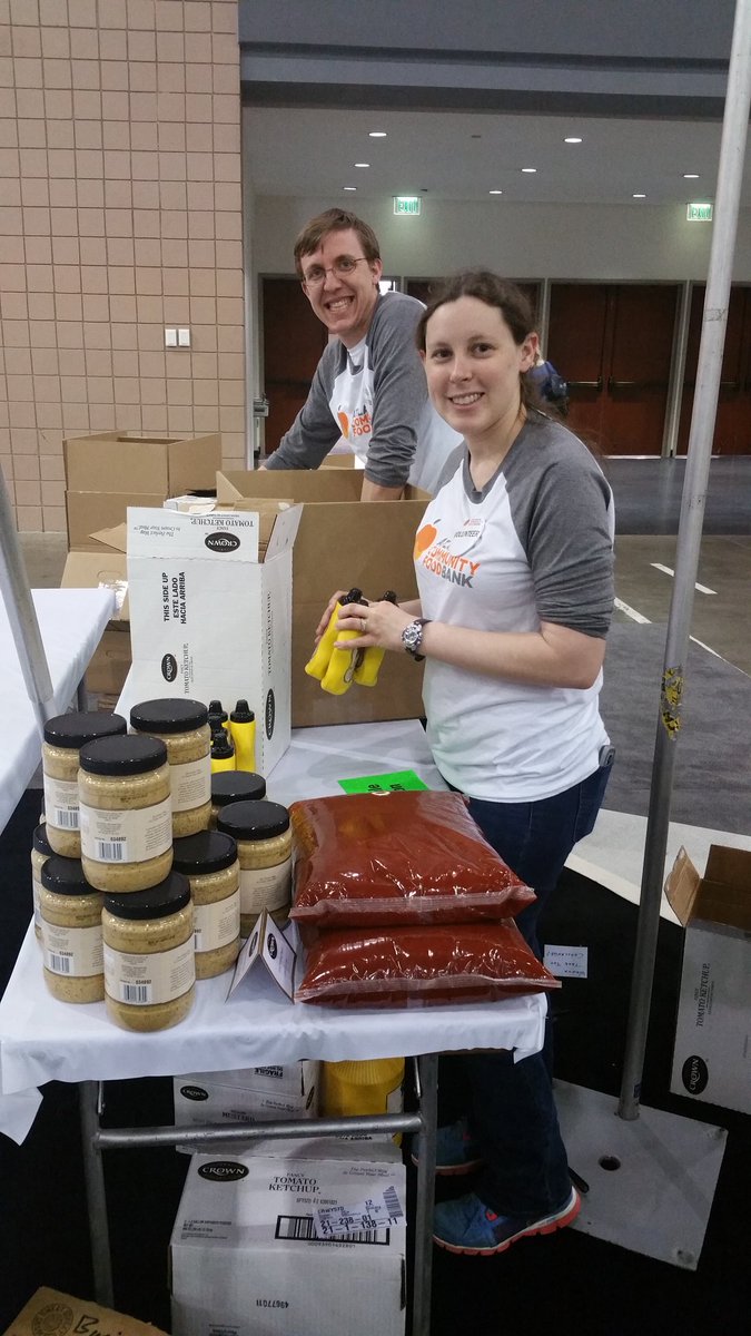 EndHungerGA's tweet image. Food donation fun with @acfb and @GFSDelivers! Collecting great product to #endhunger across our #ATL.