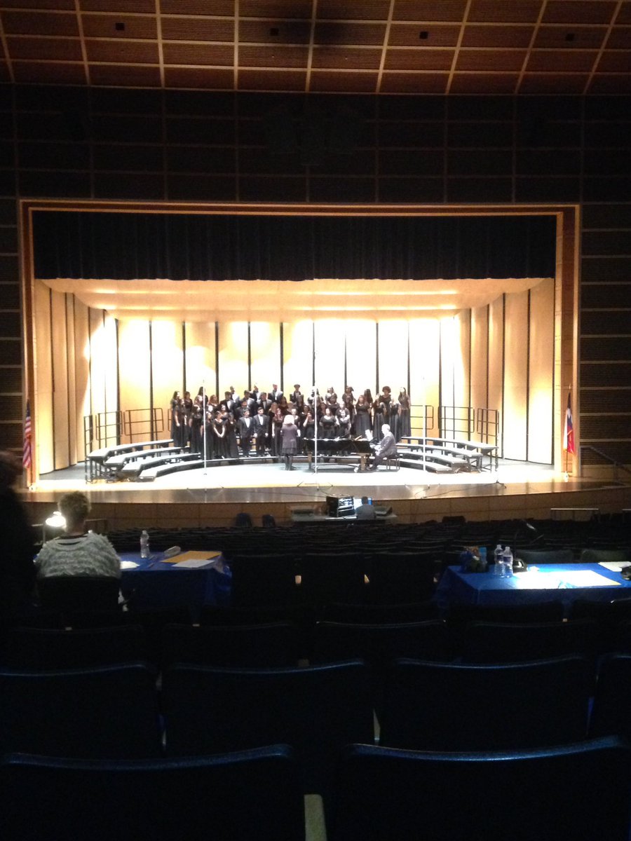 CastleberryISD's tweet photo. CHS Lion Choir at UIL contest, two great performances! #castleberryisd #chs_lions #cisdespañol https://t.co/NOpOEHBu2G