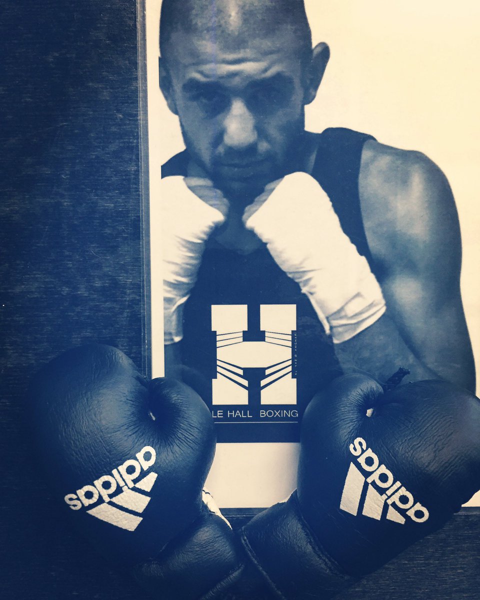 lilloux's tweet photo. Ce soir c'était #boxefrançaise au #HallBoxing avec #YazidAmghar 🥊
#trainwithachampion #boxetraining #boxe #lehalldetouteslesambitions https://t.co/JgmNj8Qih4