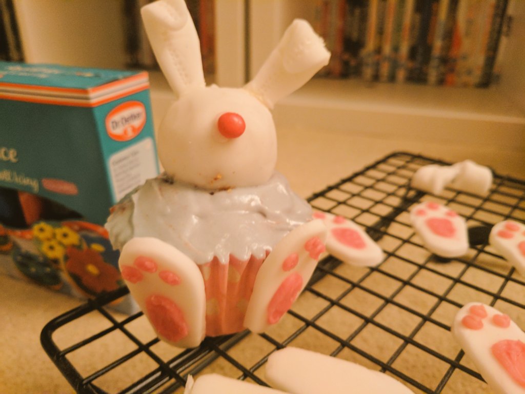 JoHopkins2's tweet photo. First bunny almost done for tomorrow's bake off @iressUK @IRESS_UX #cupcakes #charitybakeofff #uxcake https://t.co/hFFhb2eXYj