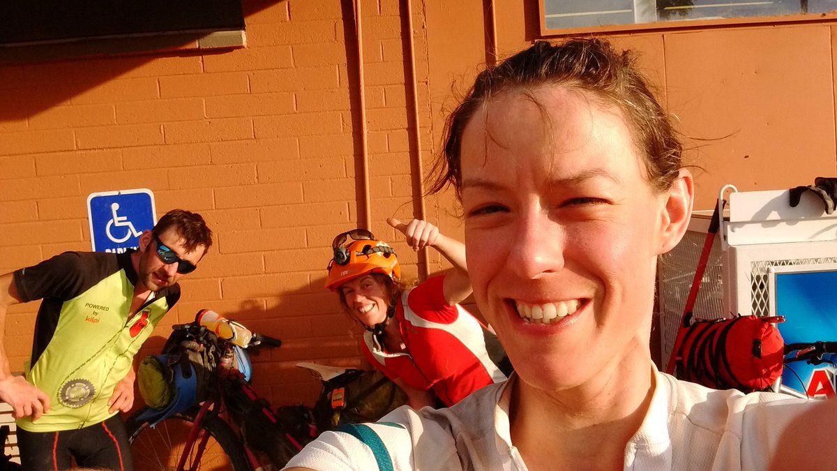 15phoebe's tweet photo. We're enjoying the sun and foods when we get it.appreciated the garage at Queen valley after no food shopping for 100 miles https://t.co/TiqtxKZLWc