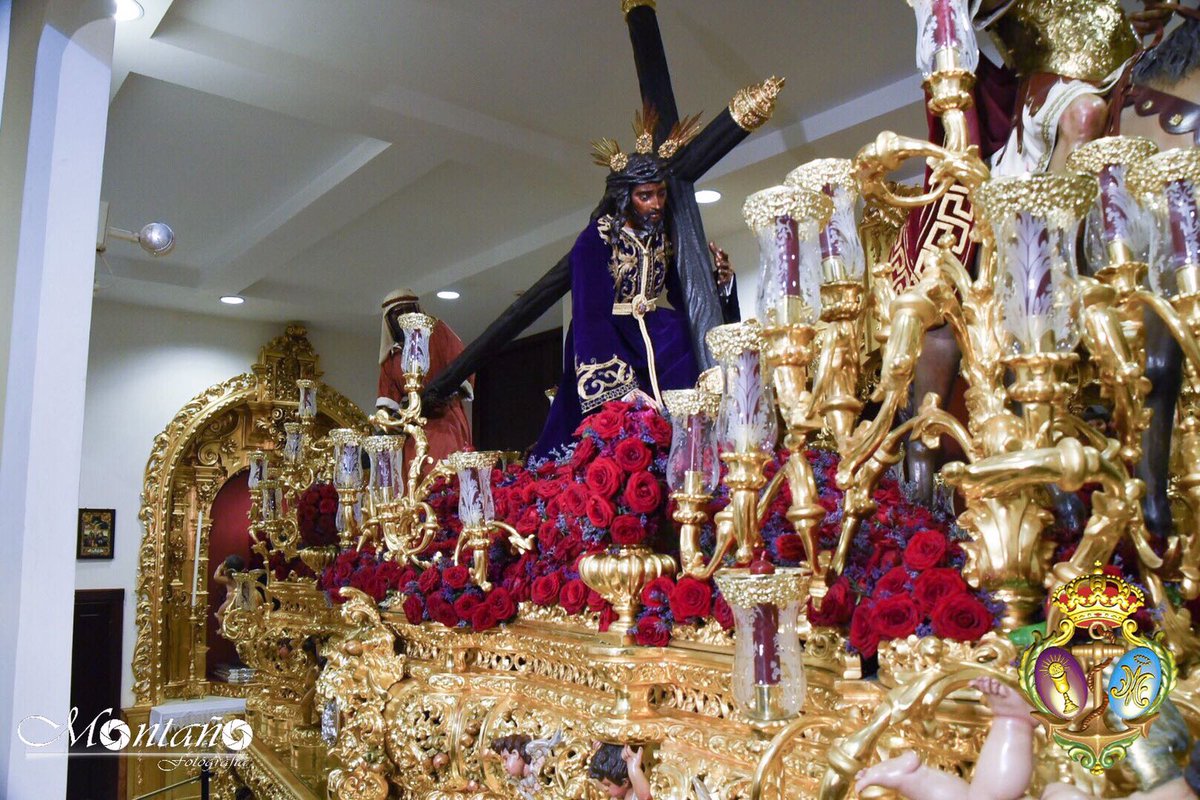 EspDeTriana's tweet image. Ya luce el paso del Stmo. Cristo de las Tres Caídas con su exorno floral para la #Madrugada2017