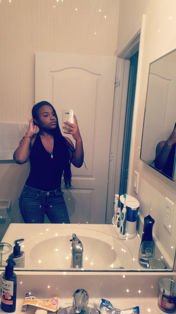 Trap_Religious's tweet photo. Stopping by my nigga page😅

- 👸 https://t.co/v3PFltiyxr