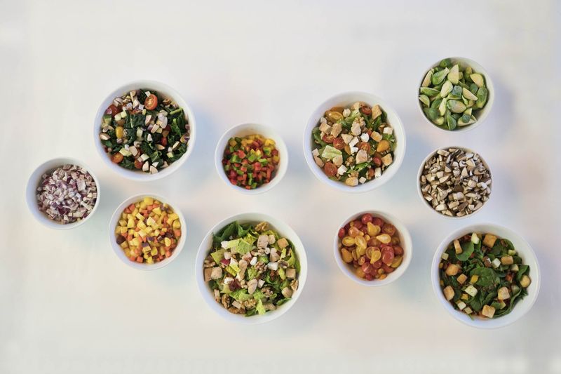 TicketToFlavour's tweet photo. Meet Sally, the Robot Who Makes Perfect Salads: https://t.co/DurEtP3vwQ by @kkrader via @luxury #FoodTech #FoodInnovation #salad https://t.co/FpDkzMDE90
