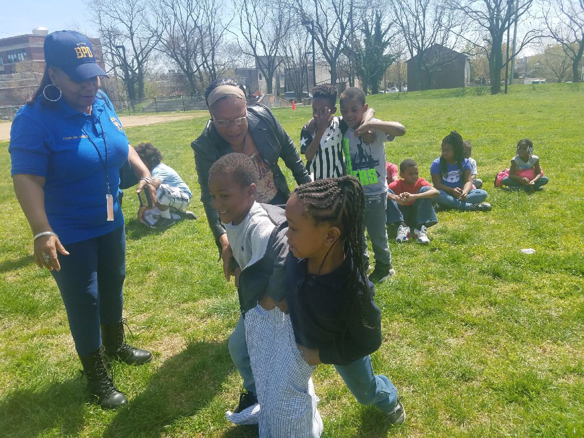 sheree_briscoe's tweet photo. WD Easter Egg hunt and Fun @RecNParks #Lillianjonesrec #wearecommunity #WDSTRONG!! #teamwork 
#weareone! https://t.co/DoyzDcZ1xx