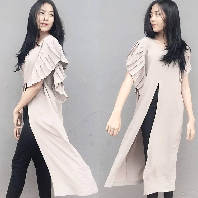 Lala Semi Kaftan by Gabbigasta, Rp 199.000. Shop: whatwelike.co/brands #fashion #onlineshop #kaftan #blouse #ootd #marketplace