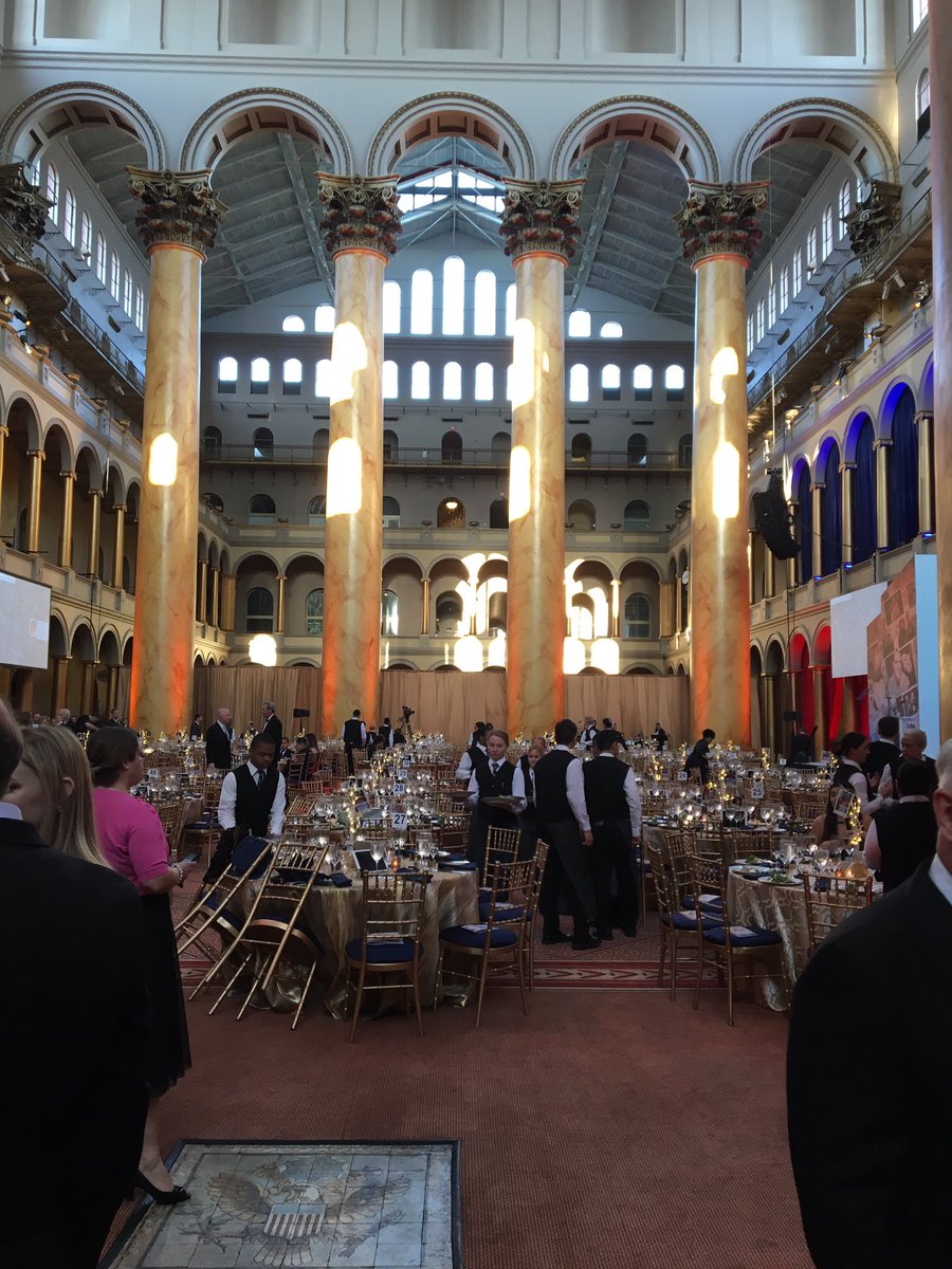 Ali Banholzer tweet media