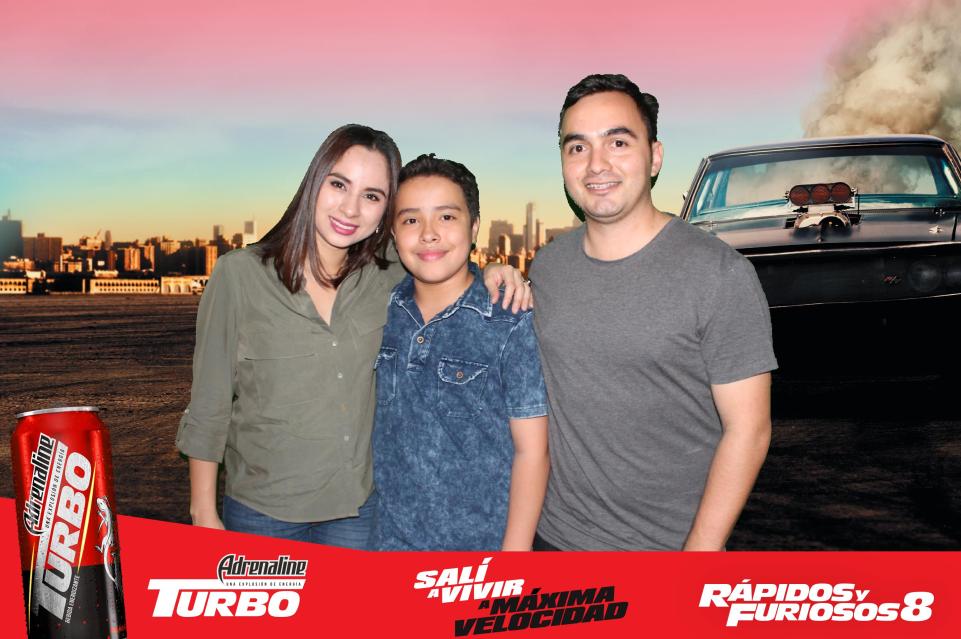 TapSnapHonduras's tweet photo. Adrenaline Turbo Rápidos y Furiosos 8 #FF8AdrenalineTurbo @MetrocinemasHN https://t.co/arPYfcMrPM