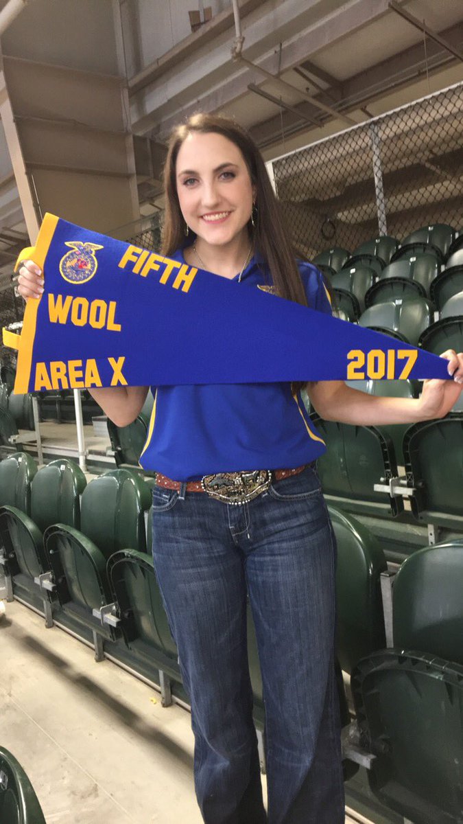 _kelsb_'s tweet photo. STATE BOUND💙💛 @emilyy_714 #WoolJudging https://t.co/bXDwBCkUoo
