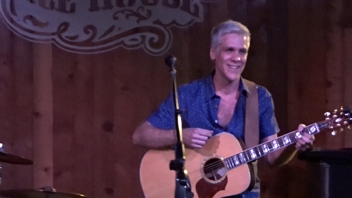 carlottap's tweet photo. @StalkingKyle love to see you looking so happy up on stage. Great night of music! #TuningOutCancer #WelcomeToTheShow https://t.co/4JhMyNuJE2