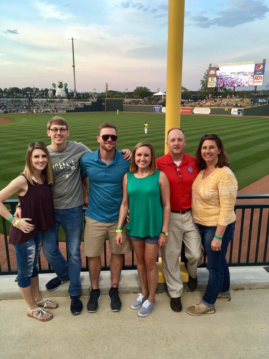 ACohoon2's tweet image. @ColaFireflies first time for mom and dad to see the Fireflies! Put us on the big screen! #dreamscancometrue #MTCalumni