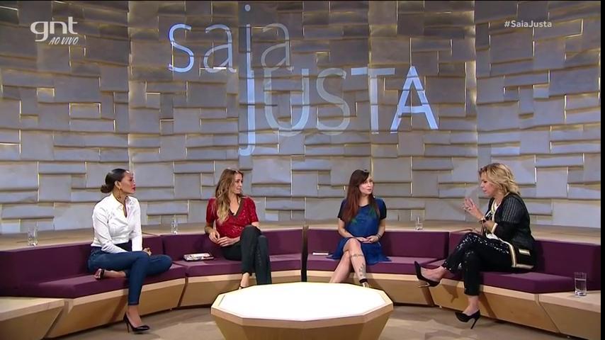 canalgnt's tweet image. Já travou e jogou para a torcida? #SaiaJusta