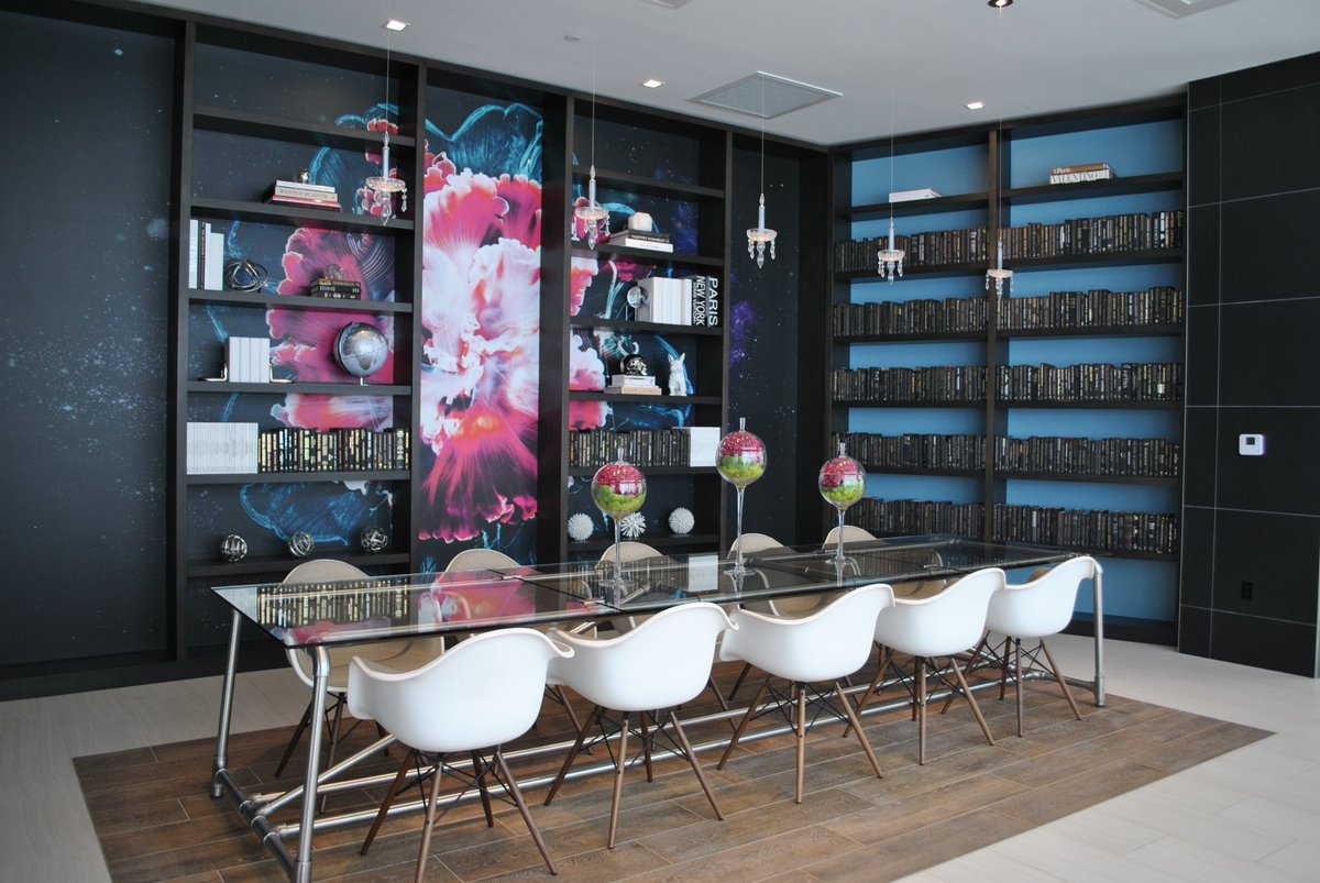 EVE’s library is a relaxing and quiet space to catch up on work or enjoy a good book. eve.miami