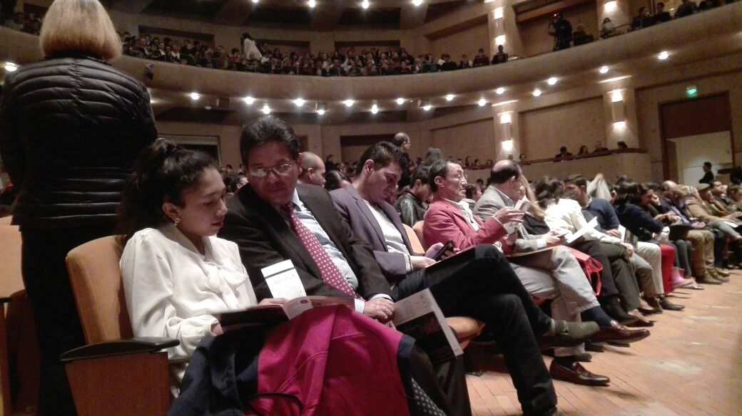 teatromayor's tweet photo. En instantes comienza el concierto inaugural de la #RusiaRomantica la audiencia ya está lista. https://t.co/eYmnbOB4bN
