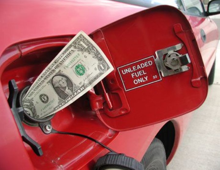 ultimahoraC4's tweet photo. Precios del combustible subirá a partir del viernes, gasolina de 95 octanos aumenta 3 centavos, 91 octanos 4 centavos y diésel 2 centavos https://t.co/wwN4flmdn9