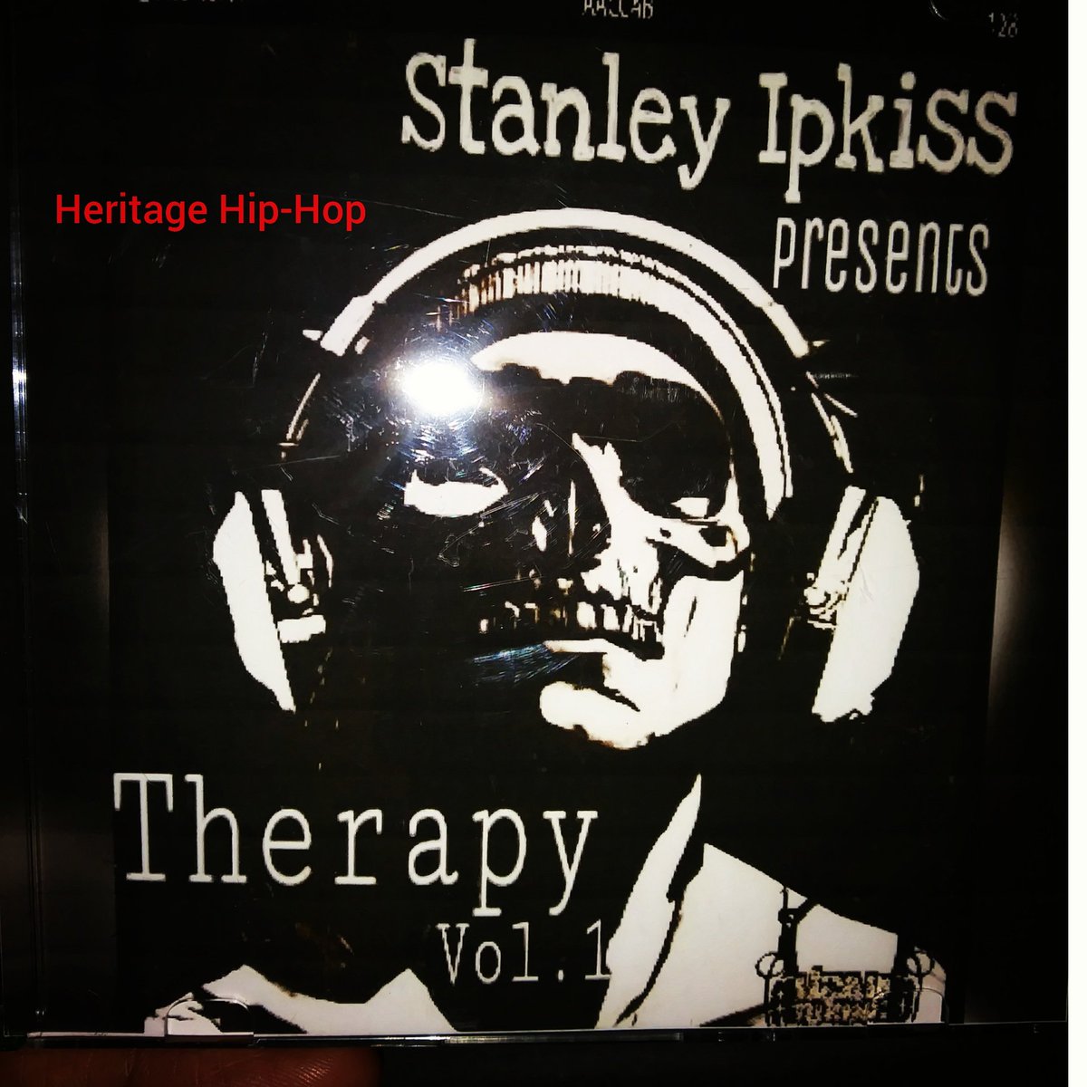 HeritageHipHop's tweet photo. #HeadPhoneTherapy https://t.co/RGD3g6Syhi