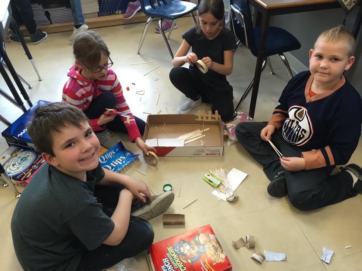 TRteachergirl's tweet photo. Cooperative learning in building a model playground. #engagement #gr3science #fun @TerraceRidgeSch @MaricaMcWhinnie https://t.co/Ib1QeJ6mVe