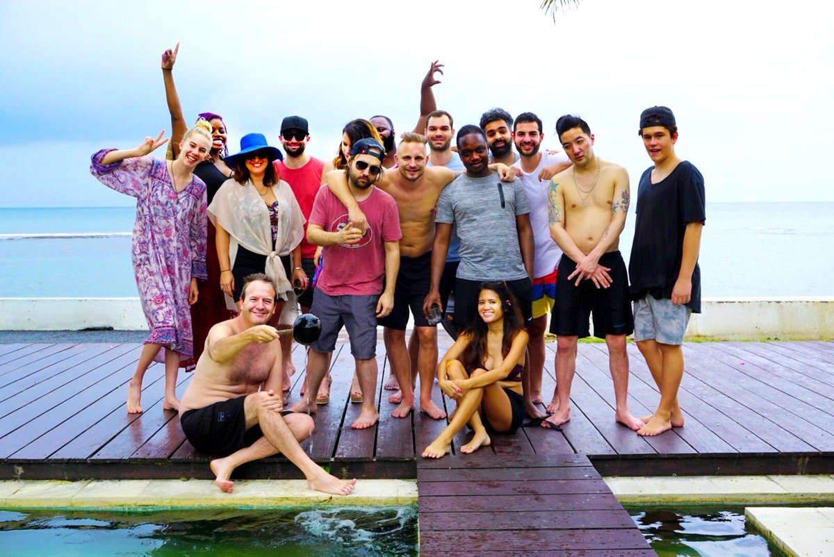 Vinyl Group tweet media