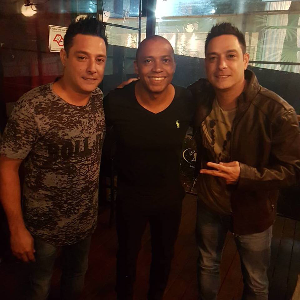 vavaemarcioreal's tweet image. Hoje o fechamento é com essa mano show de bola #cantorsalgadinho #vavaemarcio