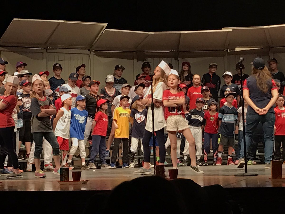 connectedcrew4's tweet photo. Still have the songs stuck in our heads from this amazing performance by our third graders! https://t.co/GggvRTXpFW