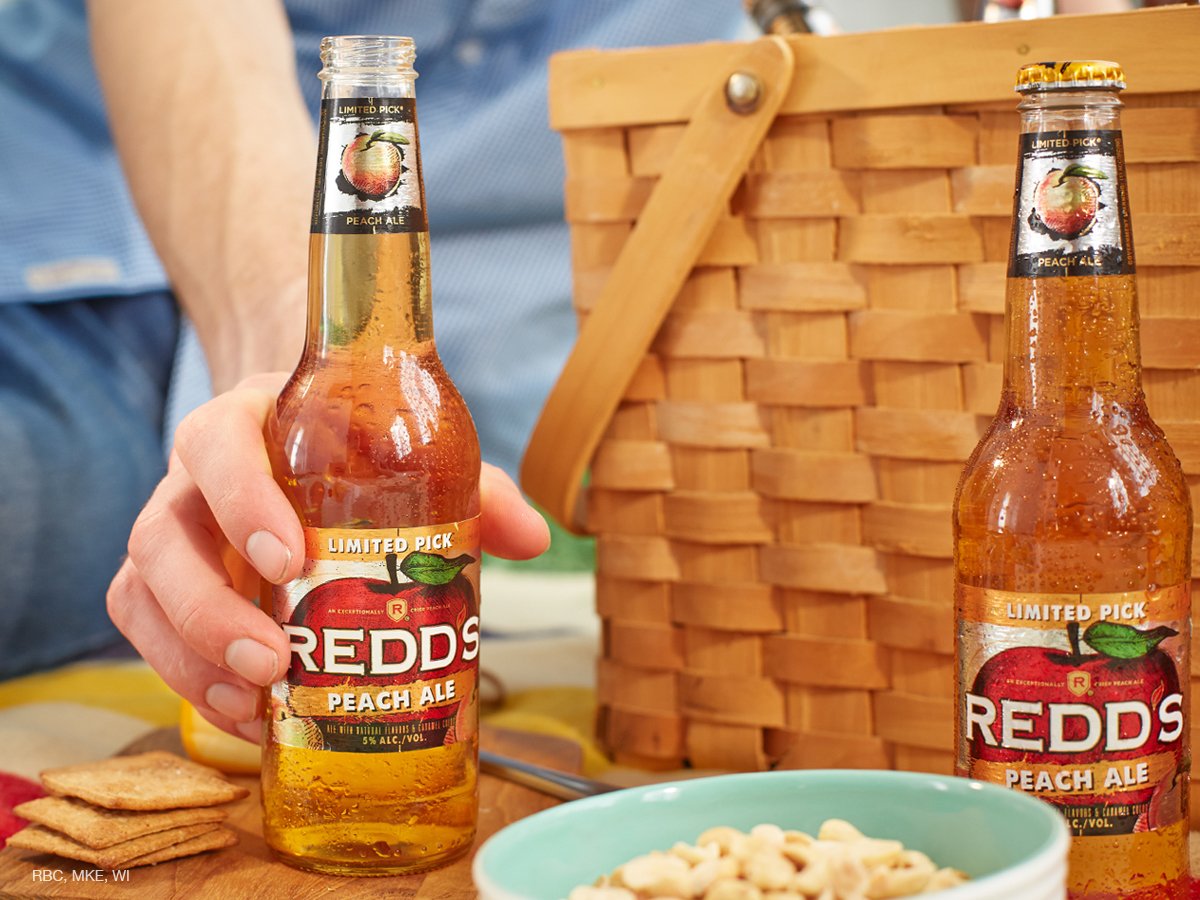 ReddsHardApple's tweet photo. NEW REDD’S Peach Ale won’t stick around for long, so try it while you’ve got the chance. #LimitedPick https://t.co/xkc3KCqi0W