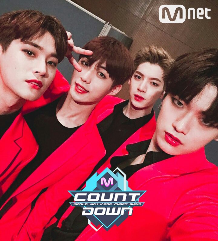 MnetMcountdown's tweet photo. #엠카운트다운 #핫데뷔 출격 준비중인 #소년24 첫 번째 활동 유닛 #유닛블랙 각오가 대다납니다!! 팬들의 마음!!! 데뷔 무대에서 다 #뺏겠어!! 무슨 힘이 있나요 뺏겨야죠!! 그럼 오늘 저녁 6시 #엠카 에서 마음 뺏길 준비하고!! 함께해요 https://t.co/xG3cb5cJVg