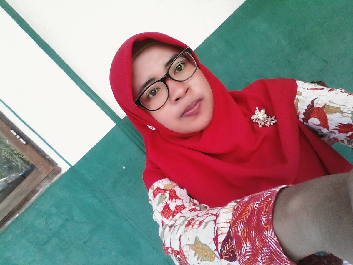 Lady in red,  penyuka merah