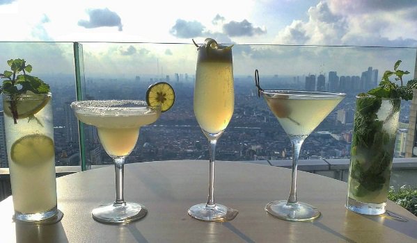 Cloud_JKT's tweet photo. It's time for Happy Hour Drink Specials with Free Tuna Tataki
Every day 4-8pm
#Pay1for2 | 150knet
By Bacardi Martini
#Pay3for4 Albens Cider https://t.co/rRsTwQ7kOb