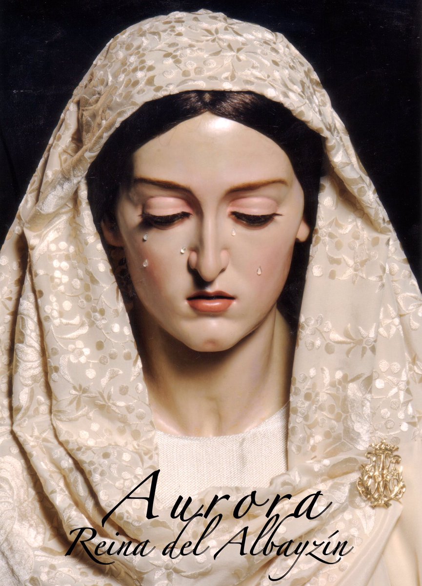 AuroraCoronada's tweet photo. La espera se consumió, hoy Granada y el Albayzín rezarán al compás del palio blanco de su Madre y Reina.

¡Feliz Jueves Santo! https://t.co/ilDombTIfL