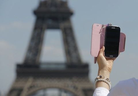 StarallianceT's tweet photo. #morning #TraveL_she #travel_Solo #Paris #selfie https://t.co/bpm2pv0XQ8