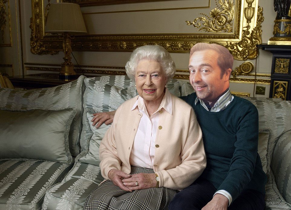 ThreeThinkingCo's tweet photo. We heard the #Queen was in #Leicester for the #RoyalMaundy, and couldn't not invite her round for a cuppa
#MuckleMeets #TeaWithTTC https://t.co/qQEHgFqZZv