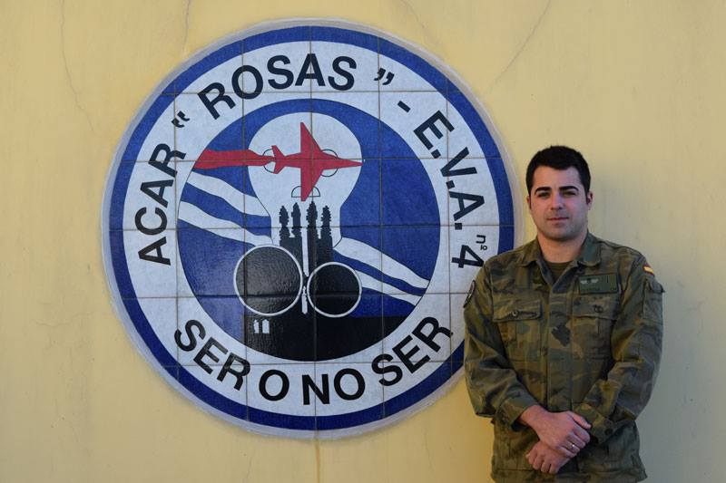 MqGuardiaCivil's tweet photo. #Grande Josué Martínez perteneciente a @EjercitoAire del #EVA4 que socorrió al conductor de un vehículo... https://t.co/yDbTnyfLvg https://t.co/J8RRg5ewXV