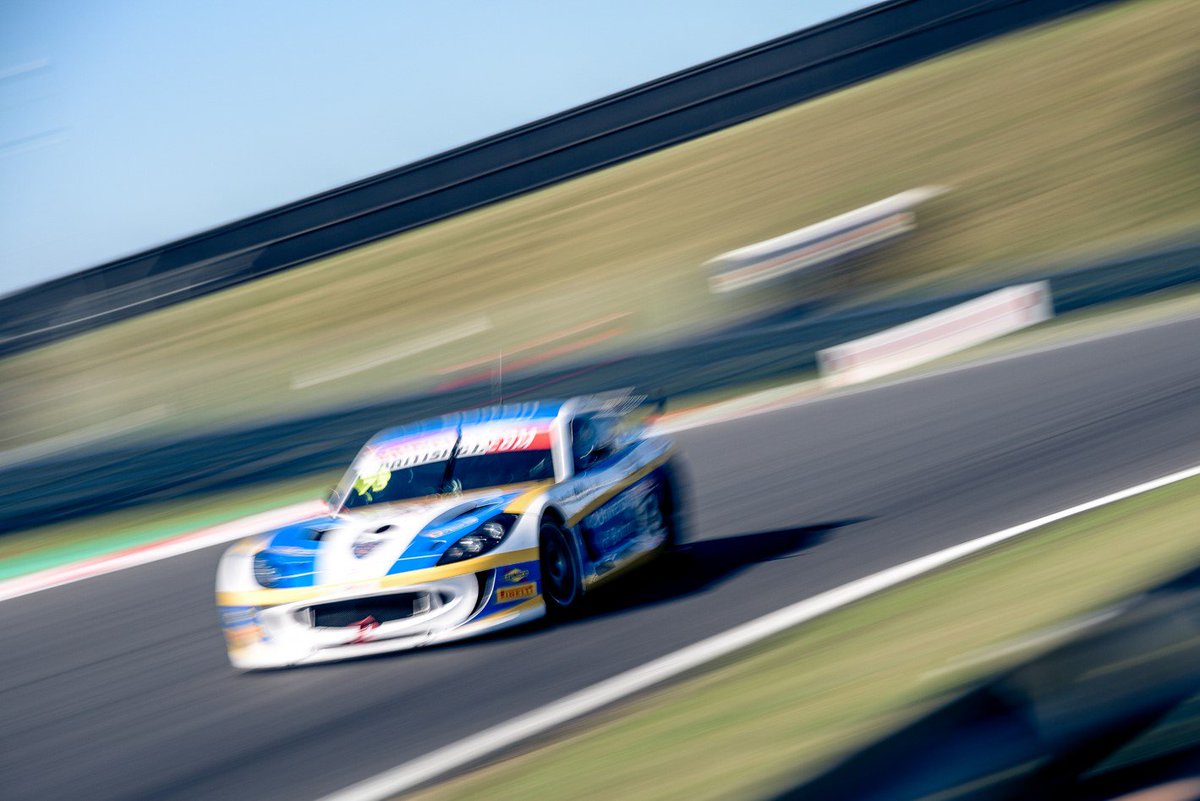 Is a @McLaren_GT walkover of <a href="/BritishGT/">🇬🇧 #BritishGT 🏁</a> inevitable? 'Not on your life!' say <a href="/GinettaCars/">Ginetta</a>: racing.gt/2017/04/britis…