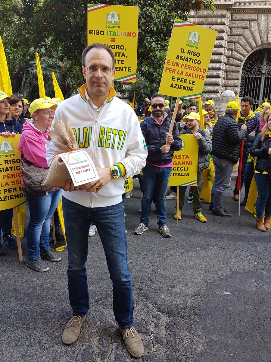 coldiretti's tweet photo. #SosRisoItaliano Gli agricoltori devono vendere oggi ben 3 chili di risone per pagarsi un semplice caffè a causa di speculazioni e inganni https://t.co/ODDYejl4oW