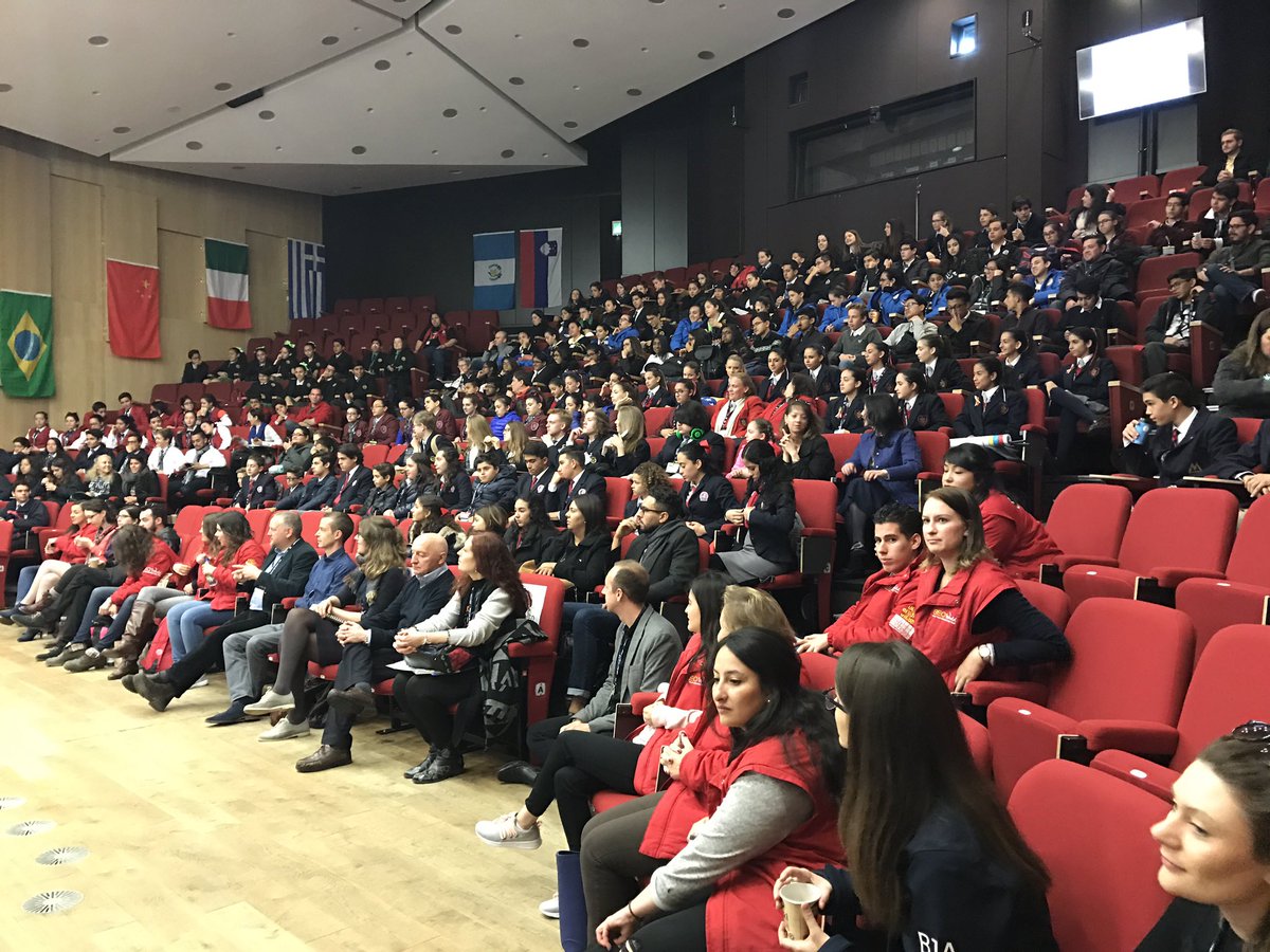 beo_world's tweet photo. We are ready here at Royal Holloway for the BEO FINALS!! Good luck everyone ⭐️ #BEO #beoworld #beoRoyalHolloway #beo2017 https://t.co/ghS8VmXsp1