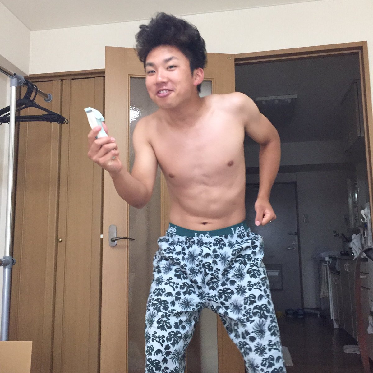 胸板 が 厚い Article