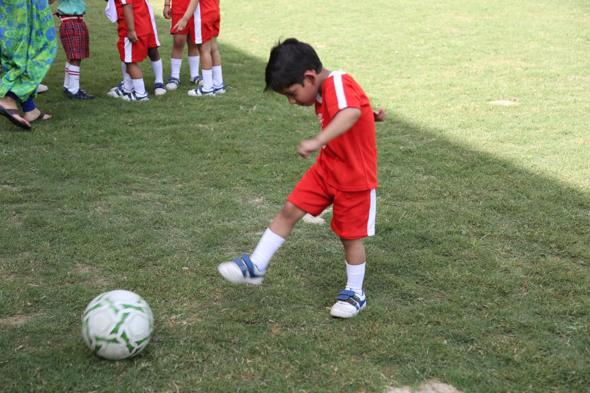 AllenhouseS's tweet photo. OUTDOOR SPORTS ACTIVITIES https://t.co/v78CMDiiOL
