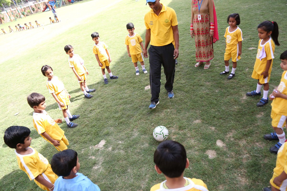 AllenhouseS's tweet photo. OUTDOOR SPORTS ACTIVITIES https://t.co/v78CMDiiOL