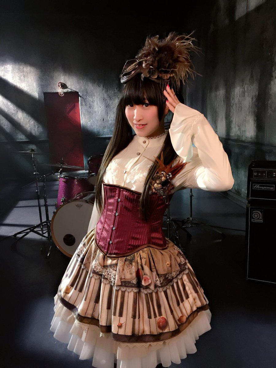 村川梨衣 音楽スタッフ公式 Twitterissa 5月17日発売 村川梨衣3rdsingle Tiny Tiny 水色のfantasy Music Video公開中 Tiny Tiny T Co 2jpdvnifv5 水色のfantasy T Co Yajd75nnfq T Co Uieu5pnnly