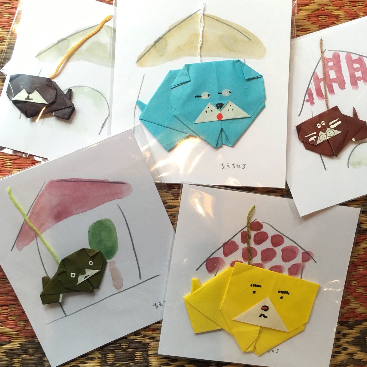 京都 雑貨屋 ｄｏｍａ No Twitter ちえちひろ チンモビール 折り紙のチン がつるして飾れるモビールになっています チンの愛くるしい表情や台紙のイラストは全て手描き どのコもいい顔してます Chiechihiro ちえちひろ チン Dog 折紙 モビール Sewing