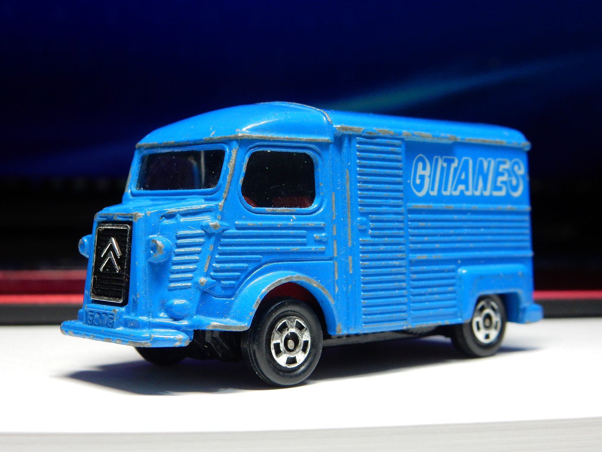 トミカ シトロエンHトラック SHIPS Amazon.co.jp: 青箱 トミカ F17 シトロエン H トラック CITROEN