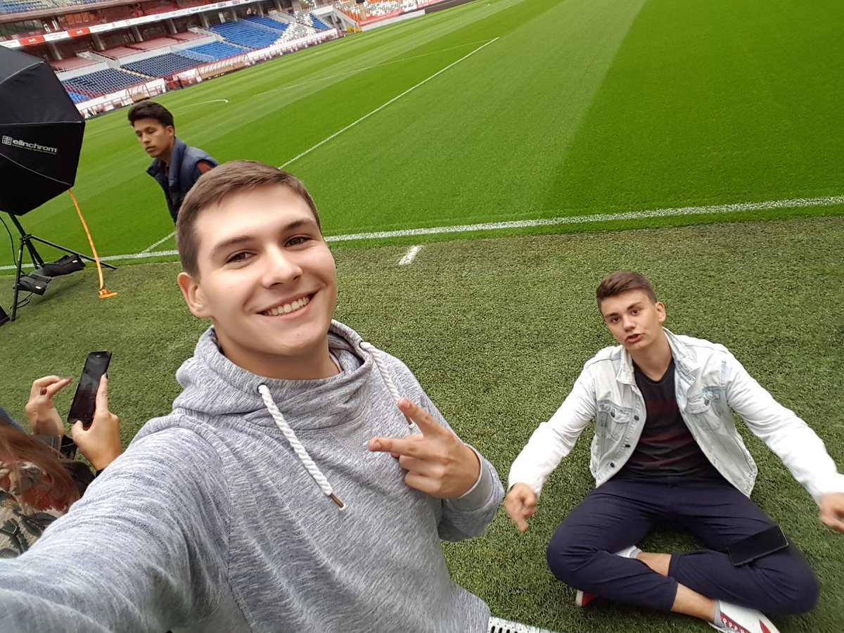 Фотосессия  волонтёров ЧМ 2018) Было круто : D
#волонтеры #2018 #футбол  #like